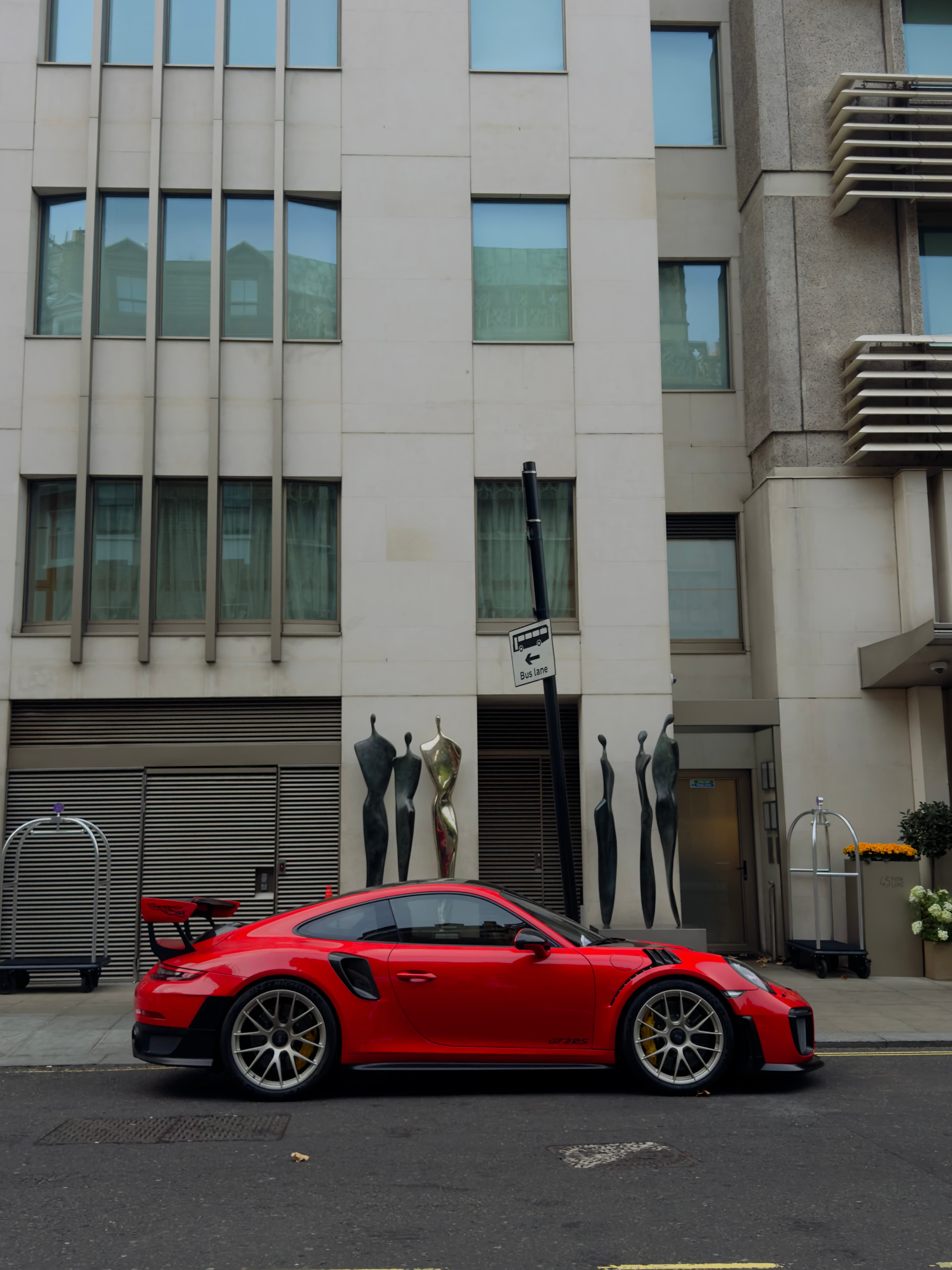 Porsche GT2 RS Weissach 2019
